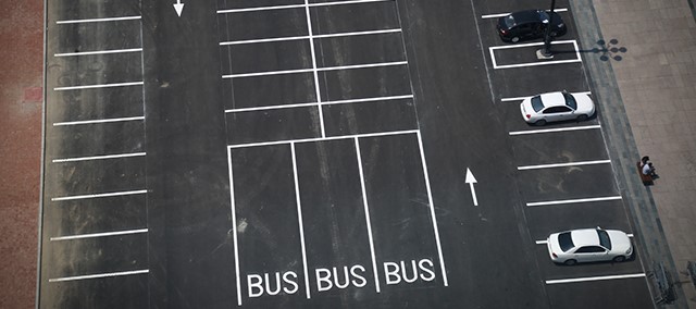 Нийслэлийн хамгийн их ачаалалтай 60 байршлын зогсоолыг нээлттэй ажиллуулна